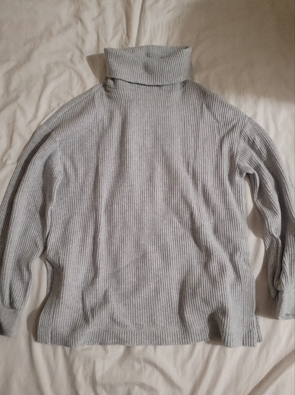 GAP Women's Light Gray Ribbed Turtleneck Long-Sleeve Top